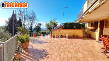 casa indipendente in vendita a Massarosa in zona Corsanico