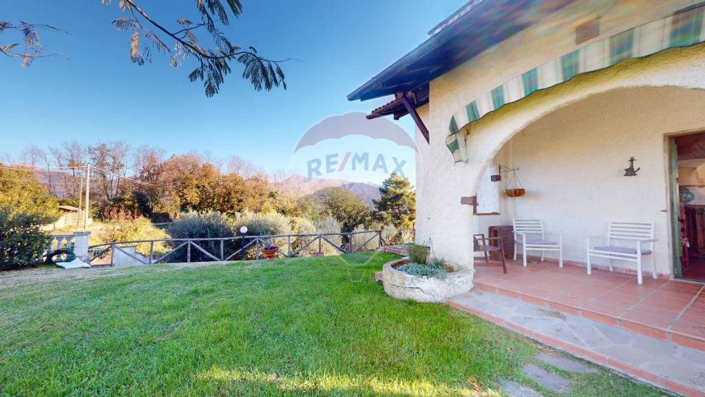 casa indipendente in vendita a Massarosa