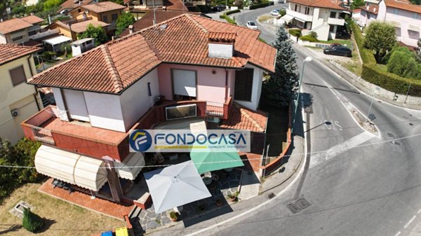 casa indipendente in vendita a Massarosa