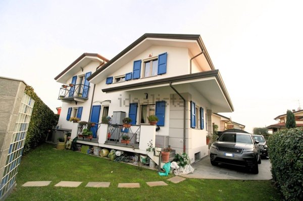 casa indipendente in vendita a Massarosa in zona Piano di Conca