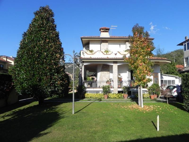 casa indipendente in vendita a Massarosa in zona Piano di Conca
