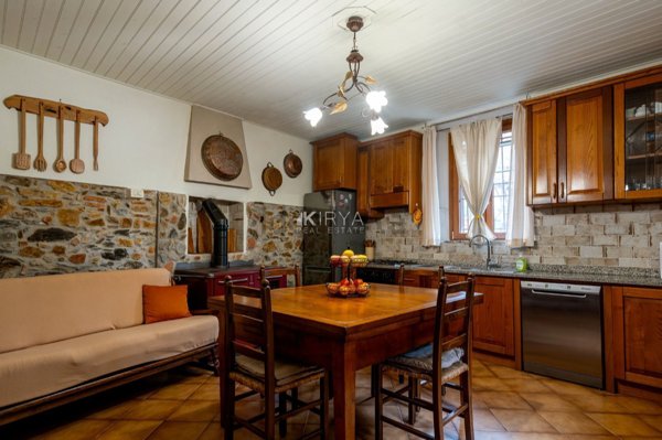 casa indipendente in vendita a Massarosa