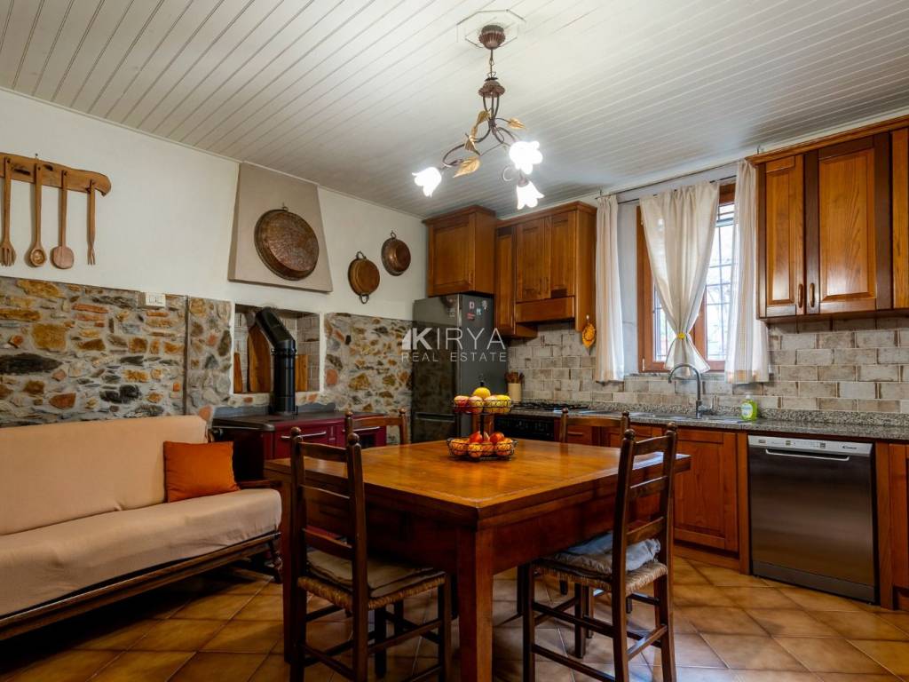 casa indipendente in vendita a Massarosa