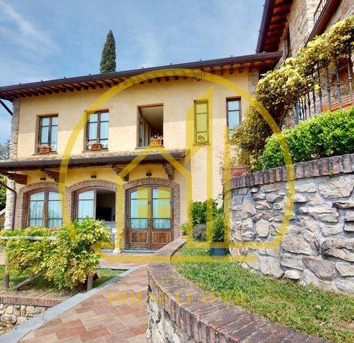 casa indipendente in vendita a Massarosa in zona Corsanico