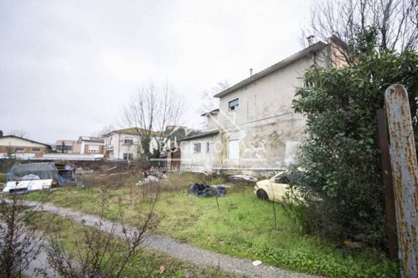 casa indipendente in vendita a Massarosa