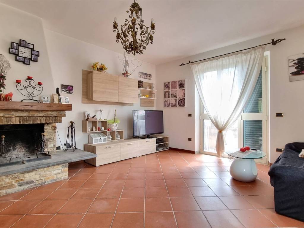 casa indipendente in vendita a Massarosa in zona Stiava