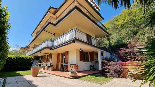 casa indipendente in vendita a Massarosa