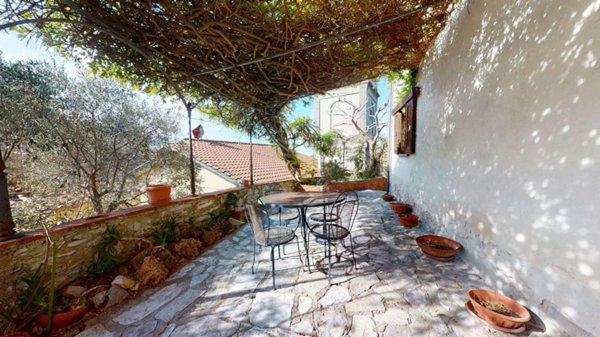 casa indipendente in vendita a Massarosa in zona Quiesa