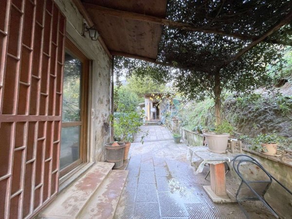 casa indipendente in vendita a Massarosa in zona Bozzano