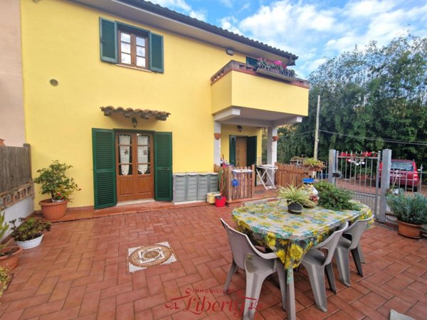 casa indipendente in vendita a Massarosa