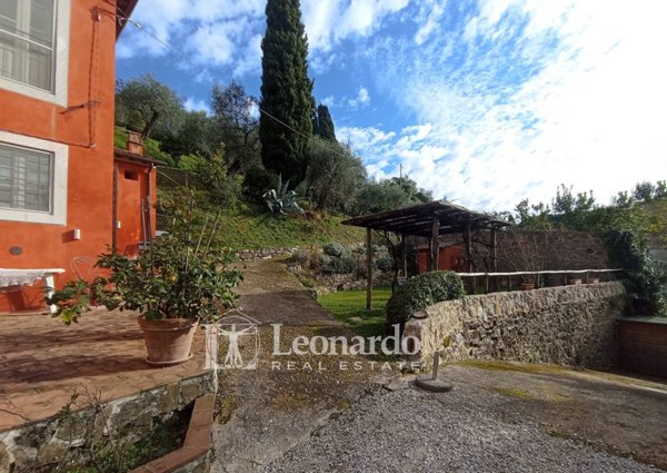 casa indipendente in vendita a Massarosa in zona Stiava