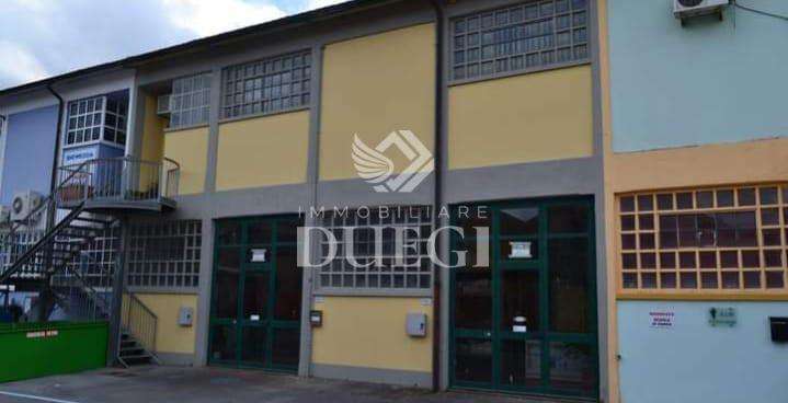 ufficio in vendita a Massarosa in zona Bozzano