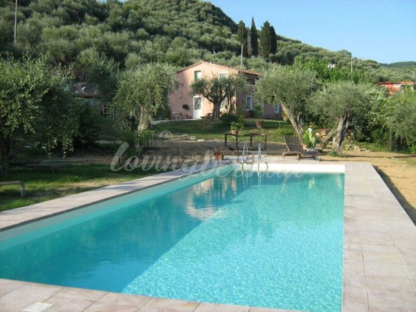 casa indipendente in vendita a Massarosa