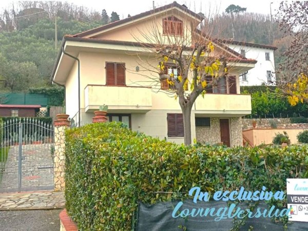 casa indipendente in vendita a Massarosa in zona Quiesa