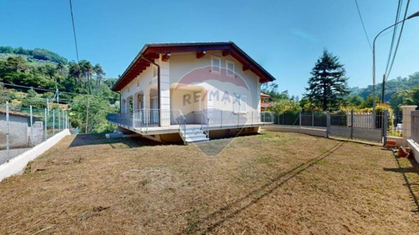 casa indipendente in vendita a Massarosa in zona Stiava