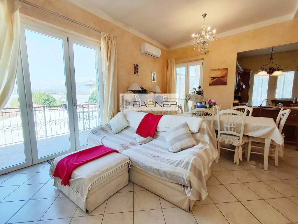 casa indipendente in vendita a Massarosa in zona Piano di Mommio