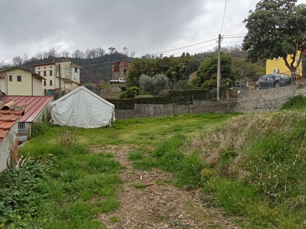 casa indipendente in vendita a Massarosa in zona Bozzano