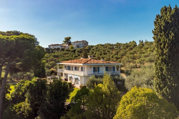 casa indipendente in vendita a Massarosa