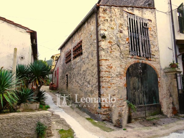 casa indipendente in vendita a Massarosa