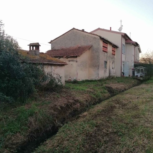 casa indipendente in vendita a Massarosa