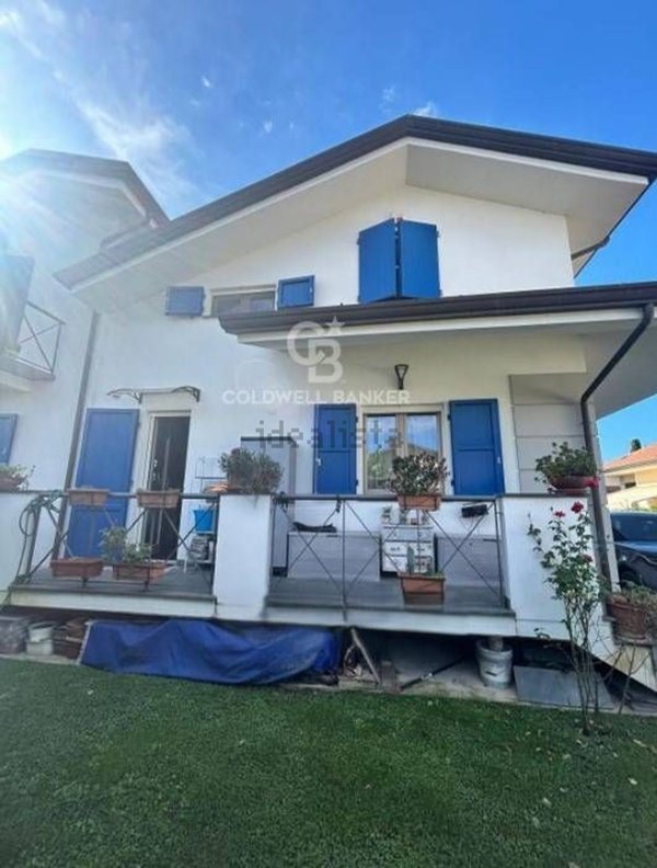 casa indipendente in vendita a Massarosa