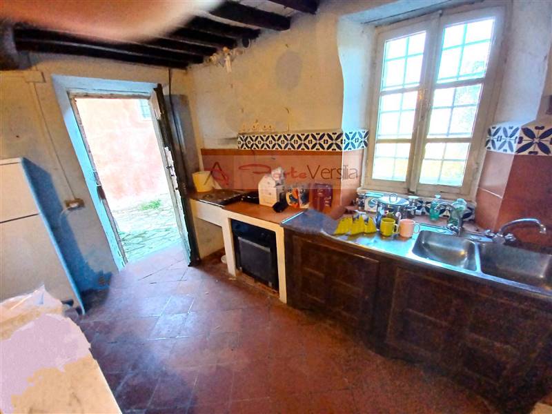 casa indipendente in vendita a Massarosa in zona Corsanico