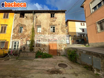 casa indipendente in vendita a Massarosa