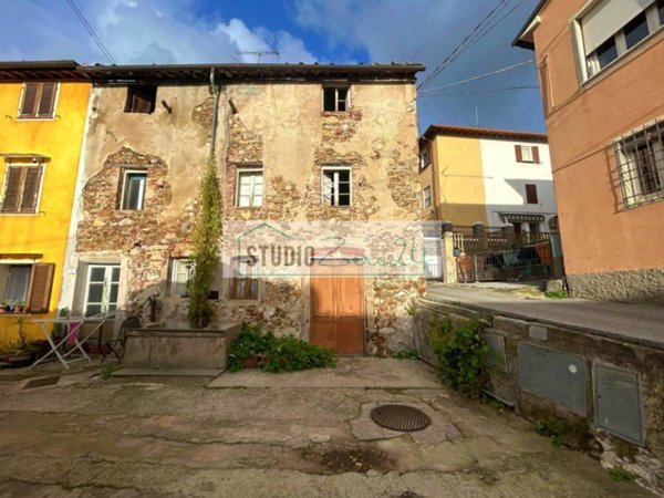 casa indipendente in vendita a Massarosa