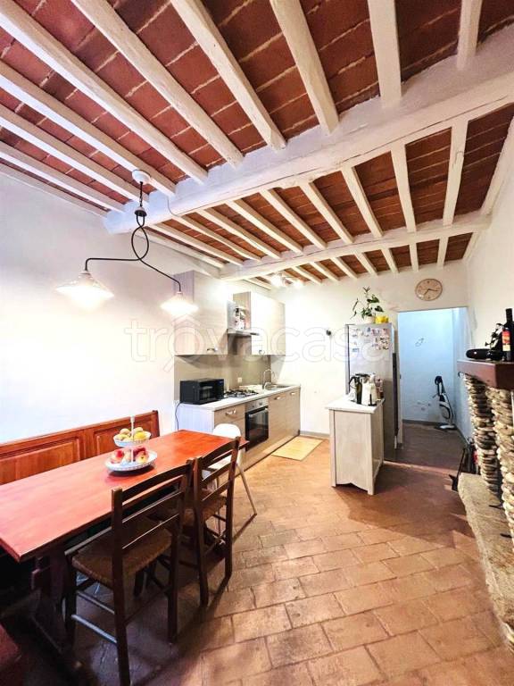 casa indipendente in vendita a Massarosa in zona Bozzano