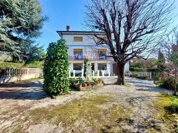 casa indipendente in vendita a Massarosa