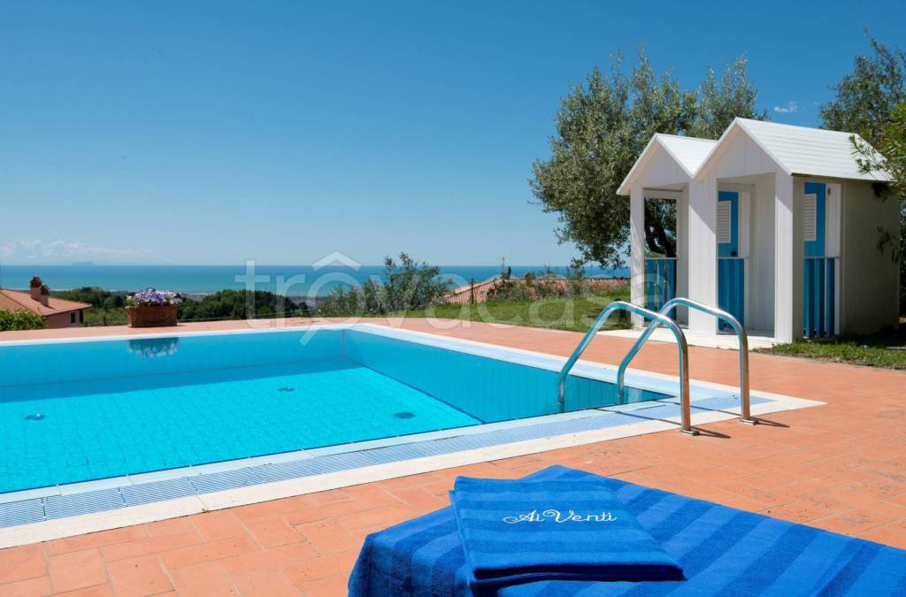 casa indipendente in vendita a Massarosa in zona Massaciuccoli