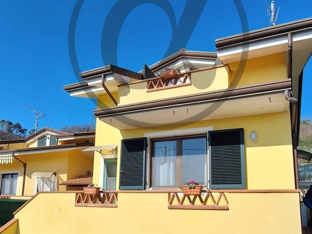 casa indipendente in vendita a Massarosa