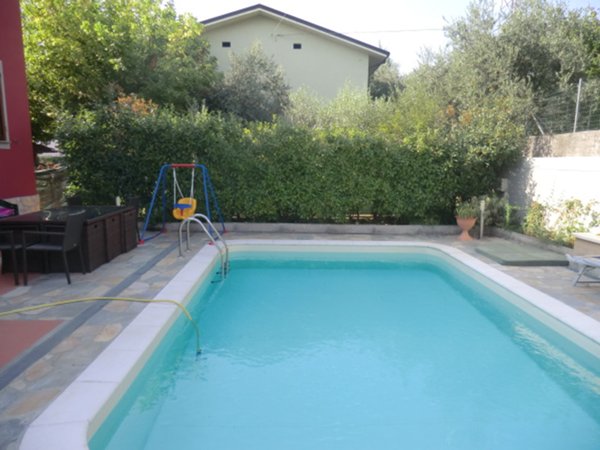 casa indipendente in vendita a Massarosa