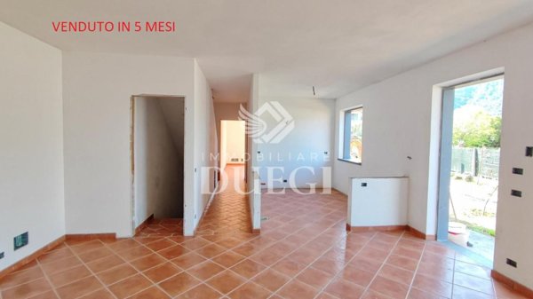 casa indipendente in vendita a Massarosa in zona Quiesa