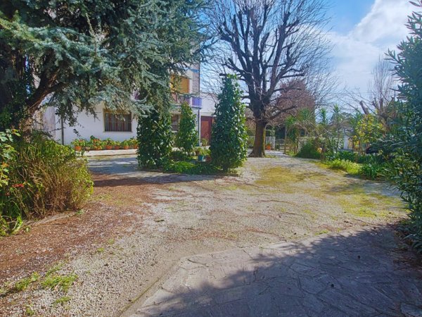 casa indipendente in vendita a Massarosa
