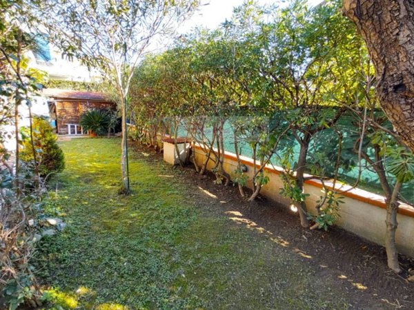 casa indipendente in vendita a Massarosa in zona Piano di Conca