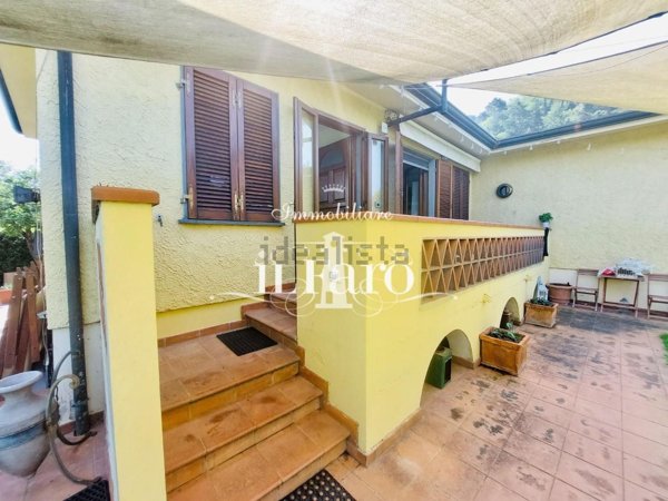 casa indipendente in vendita a Massarosa in zona Stiava