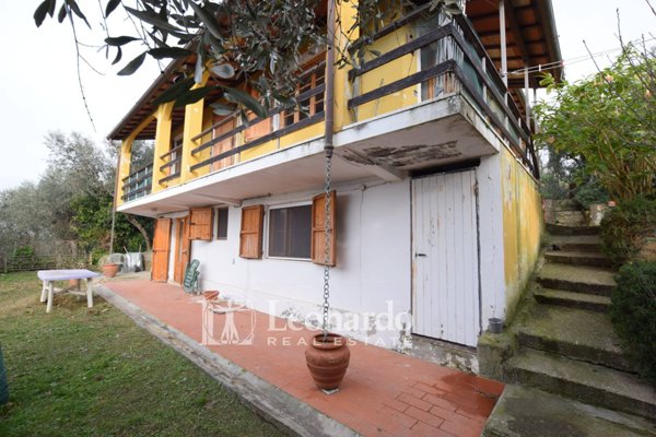 casa indipendente in vendita a Massarosa in zona Pieve a Elici