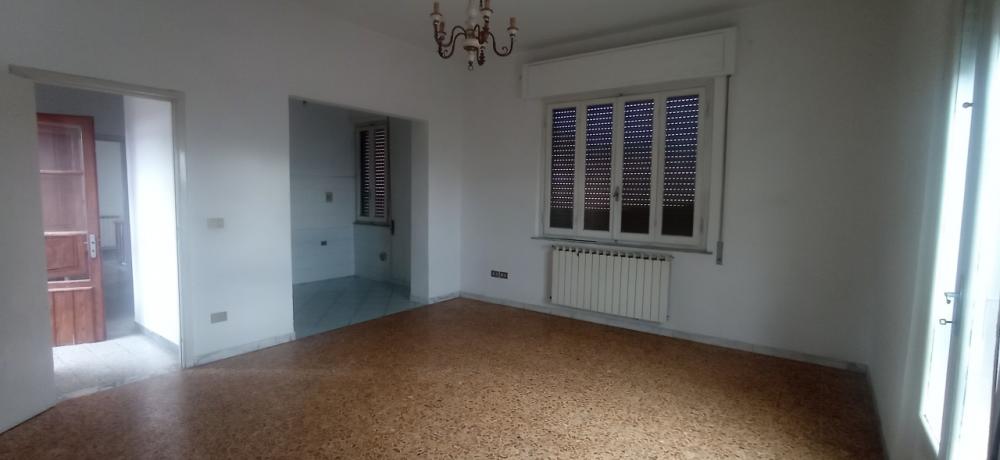 casa indipendente in vendita a Massarosa