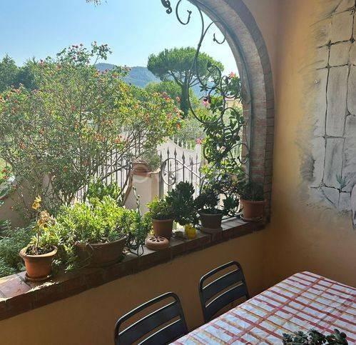 casa indipendente in vendita a Massarosa in zona Bozzano