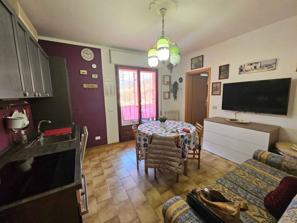 appartamento in vendita a Massarosa in zona Piano di Mommio