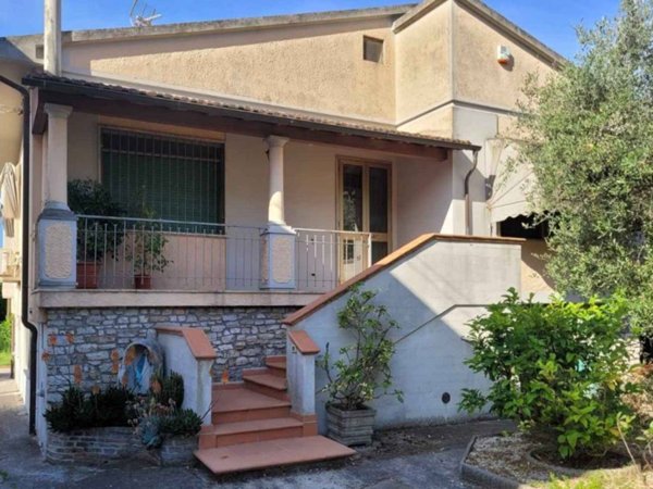 casa indipendente in vendita a Massarosa