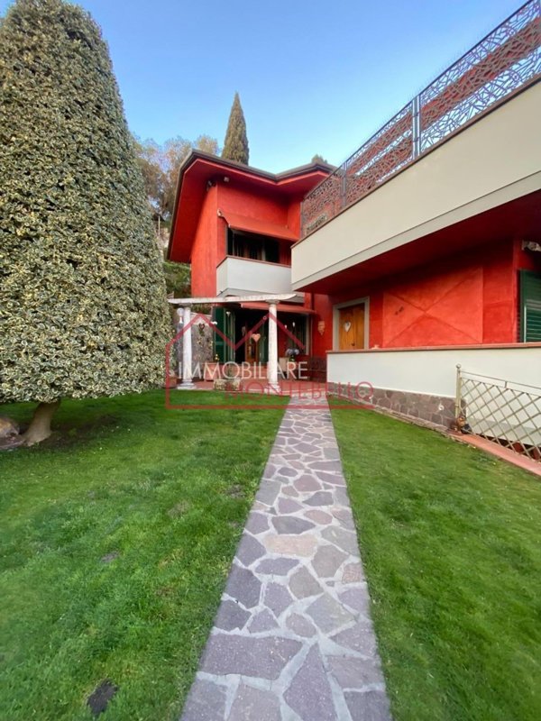 casa indipendente in vendita a Massarosa in zona Corsanico