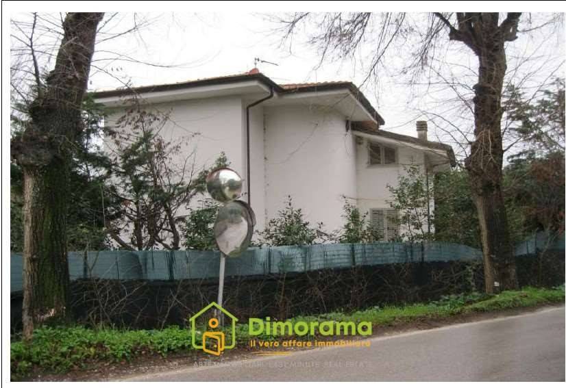 casa indipendente in vendita a Massarosa in zona Massaciuccoli