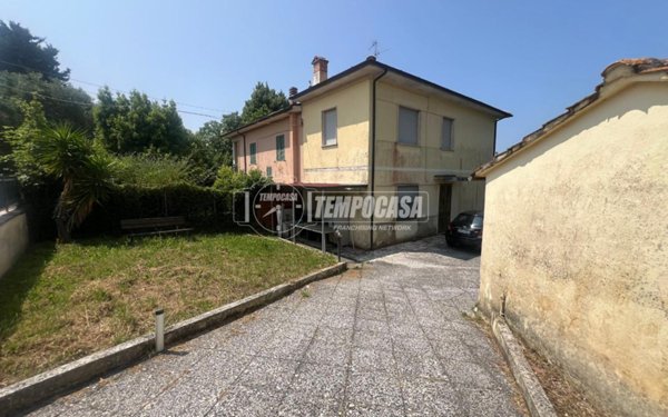 casa indipendente in vendita a Massarosa