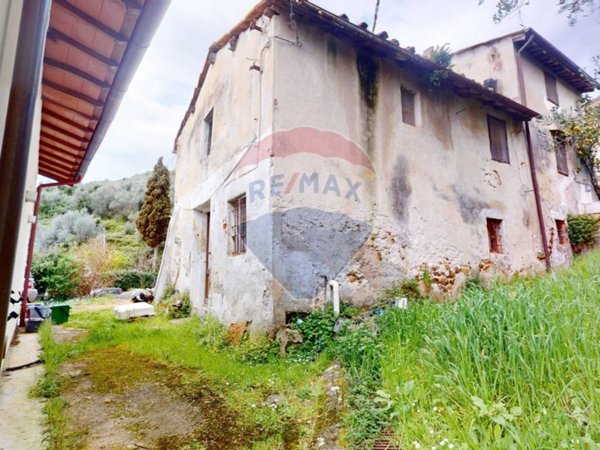 casa indipendente in vendita a Massarosa in zona Stiava