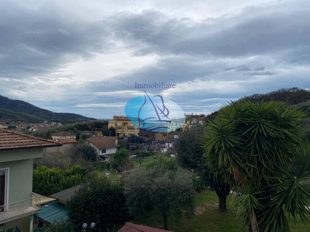 appartamento in vendita a Massarosa in zona Bozzano