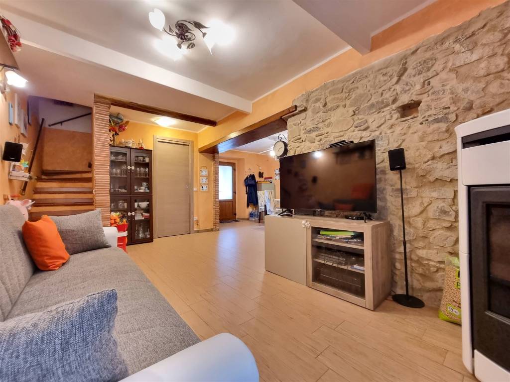casa indipendente in vendita a Massarosa