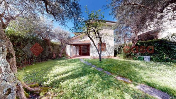 casa indipendente in vendita a Massarosa in zona Bargecchia