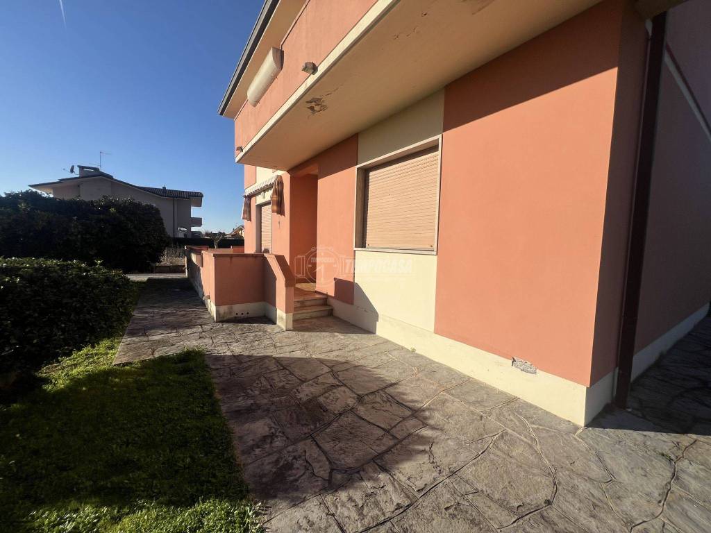 casa indipendente in vendita a Massarosa